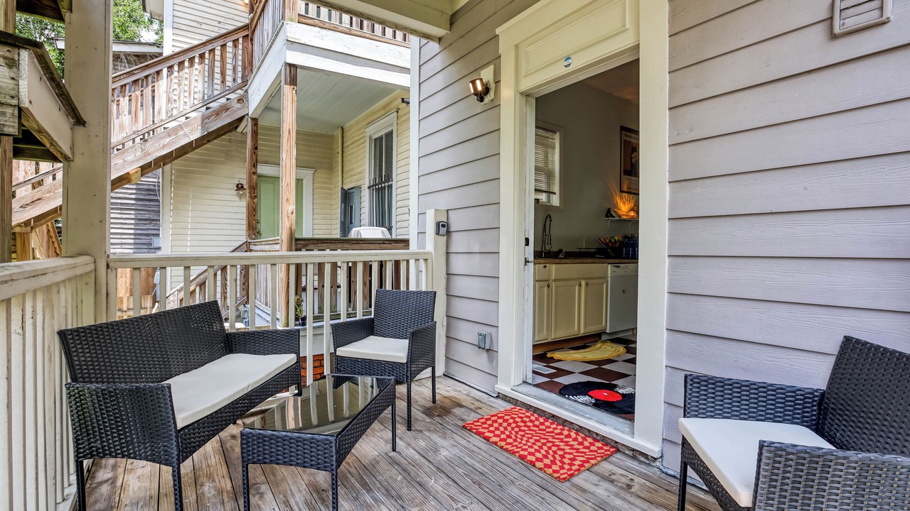 Photo of Patio Balcony in Thomas Square