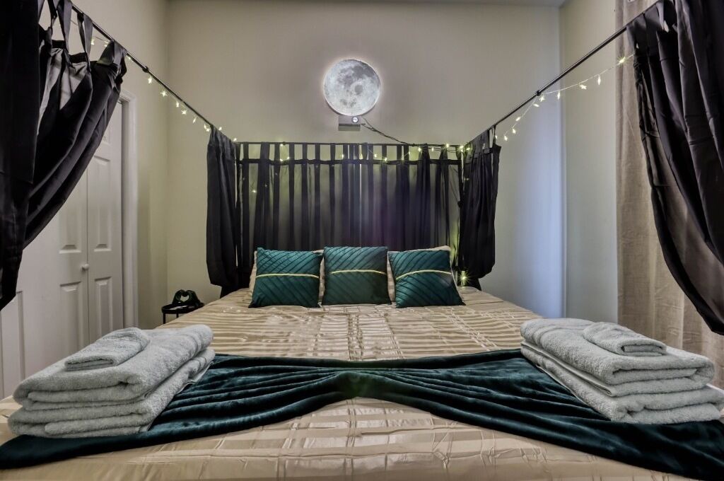 Photo of Bedroom in Thomas Square