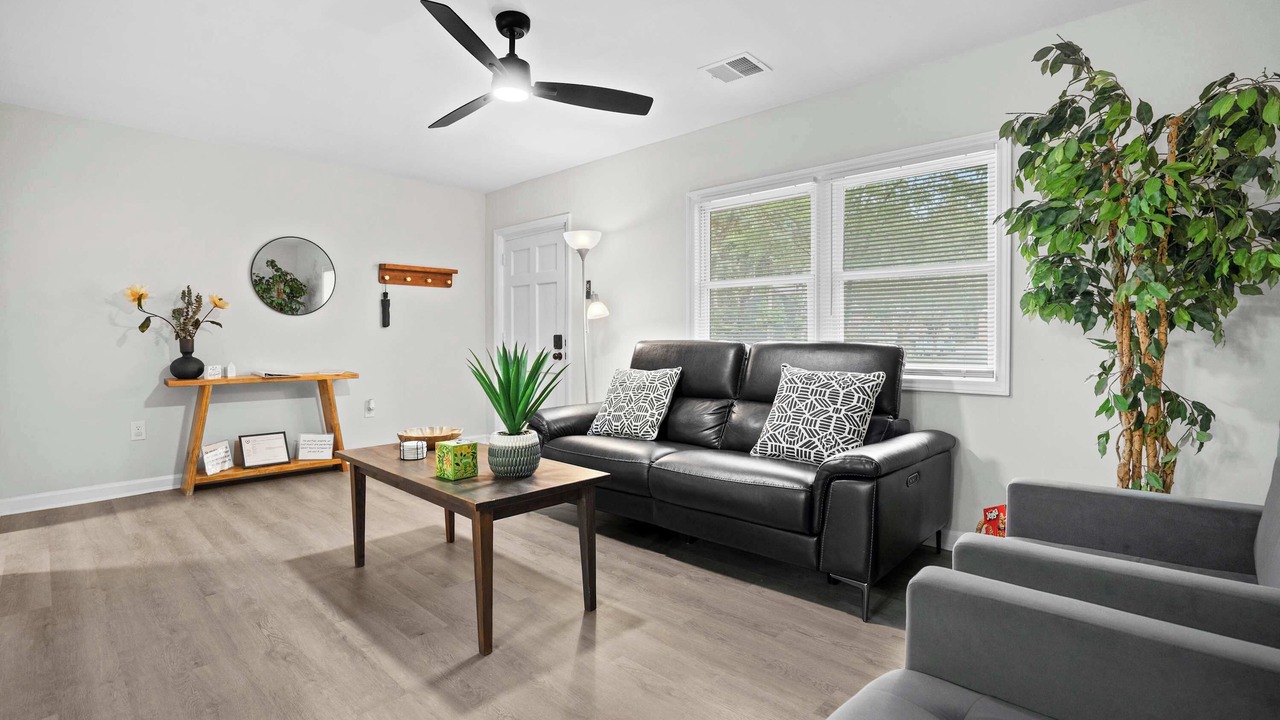 Photo of Livingroom in Southwest Raleigh