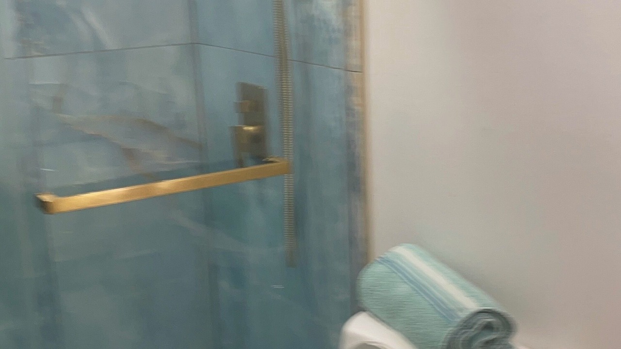 Photo of Bathroom in Huntcliff