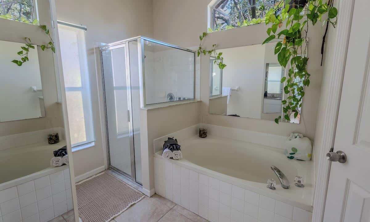 Photo of Bathroom in Valrico
