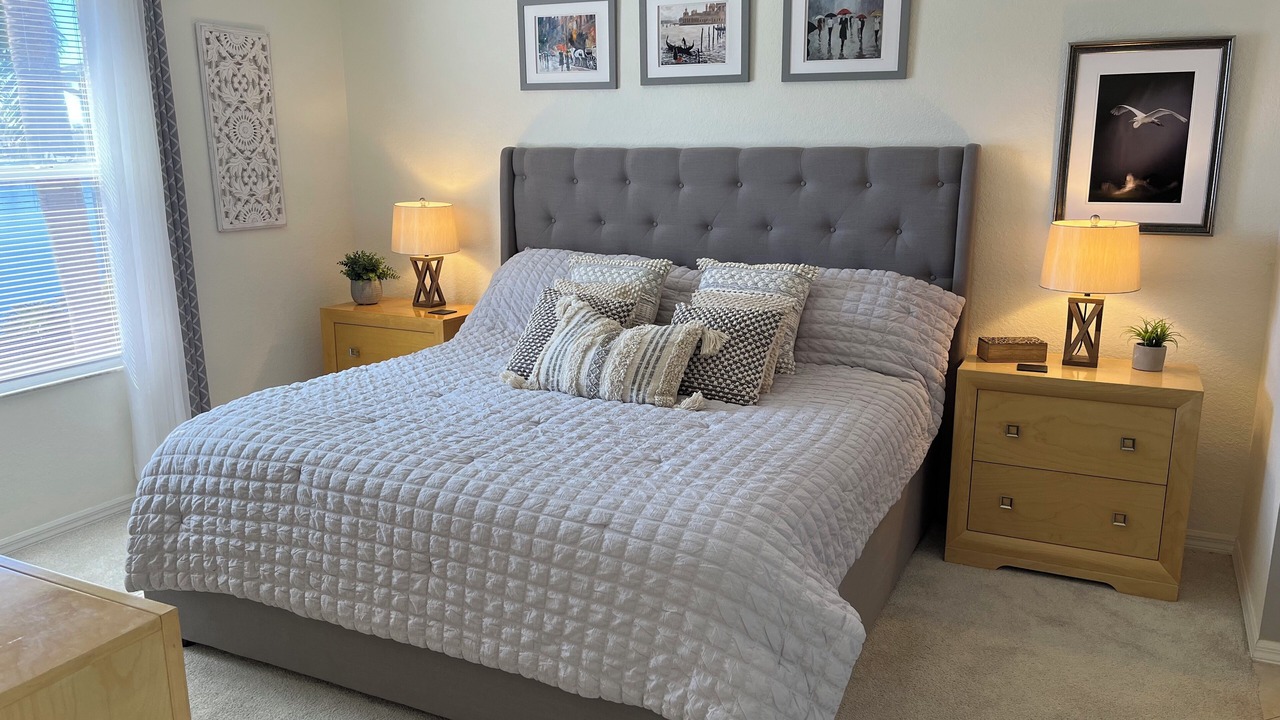 Photo of Bedroom in Crown Pointe