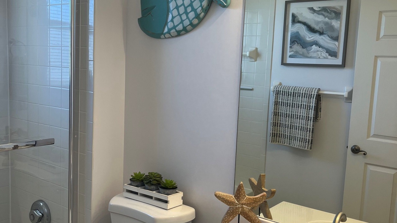 Photo of Bathroom in Crown Pointe