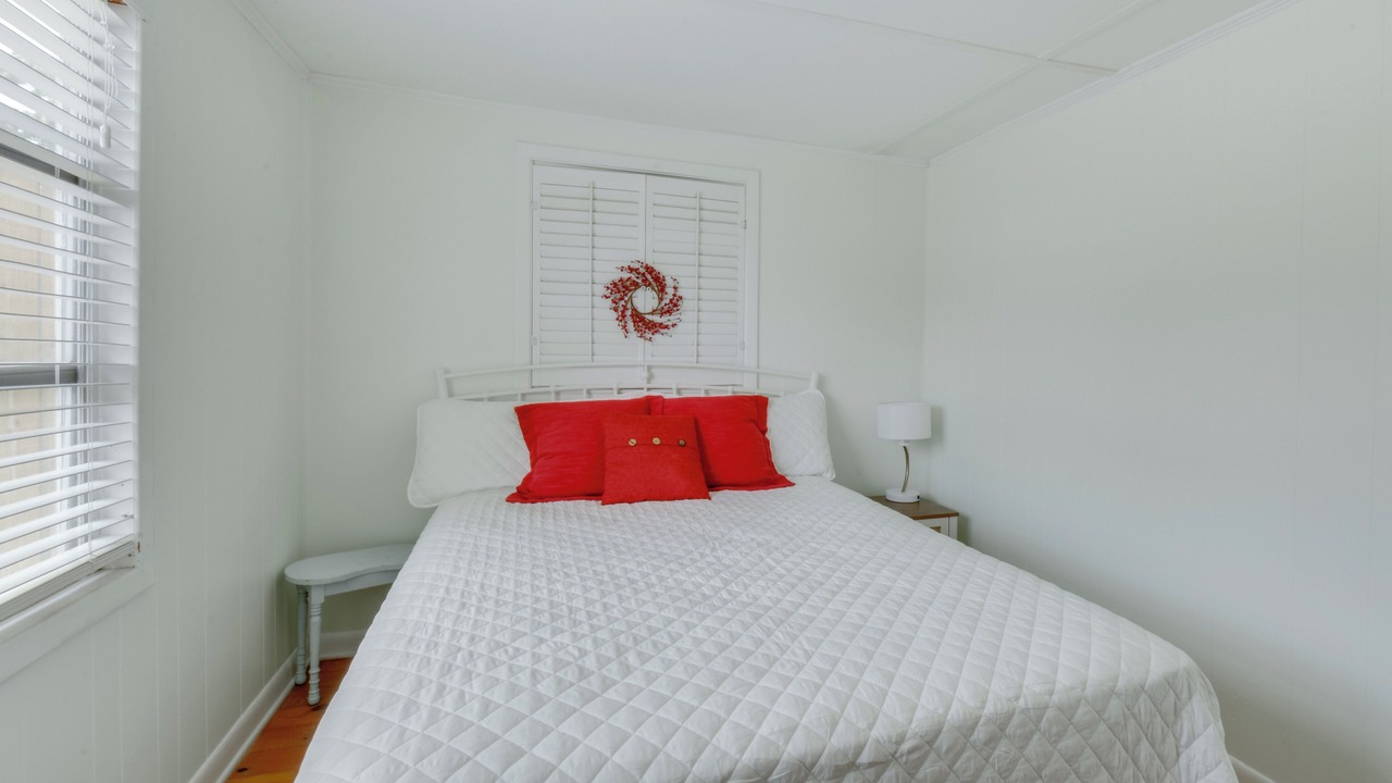 Photo of Bedroom in Townville