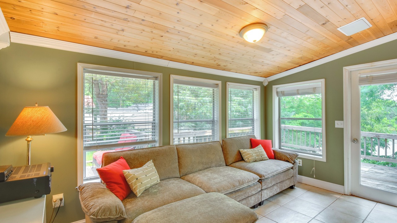 Photo of Livingroom in Townville