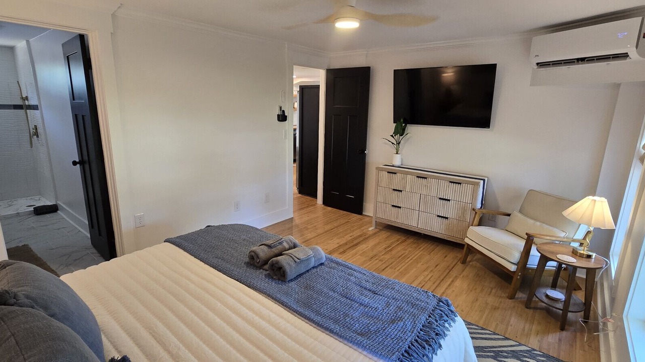 Photo of Bedroom in Peletier