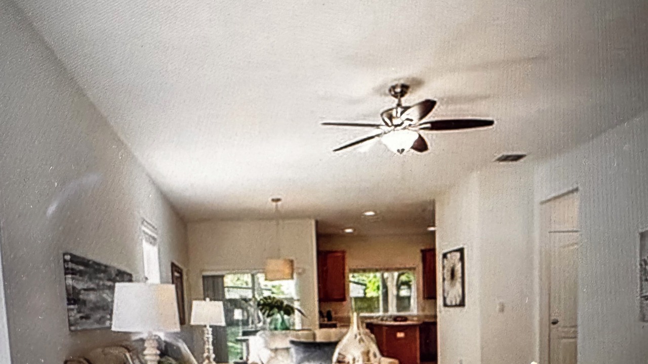 Photo of Livingroom in Riverview