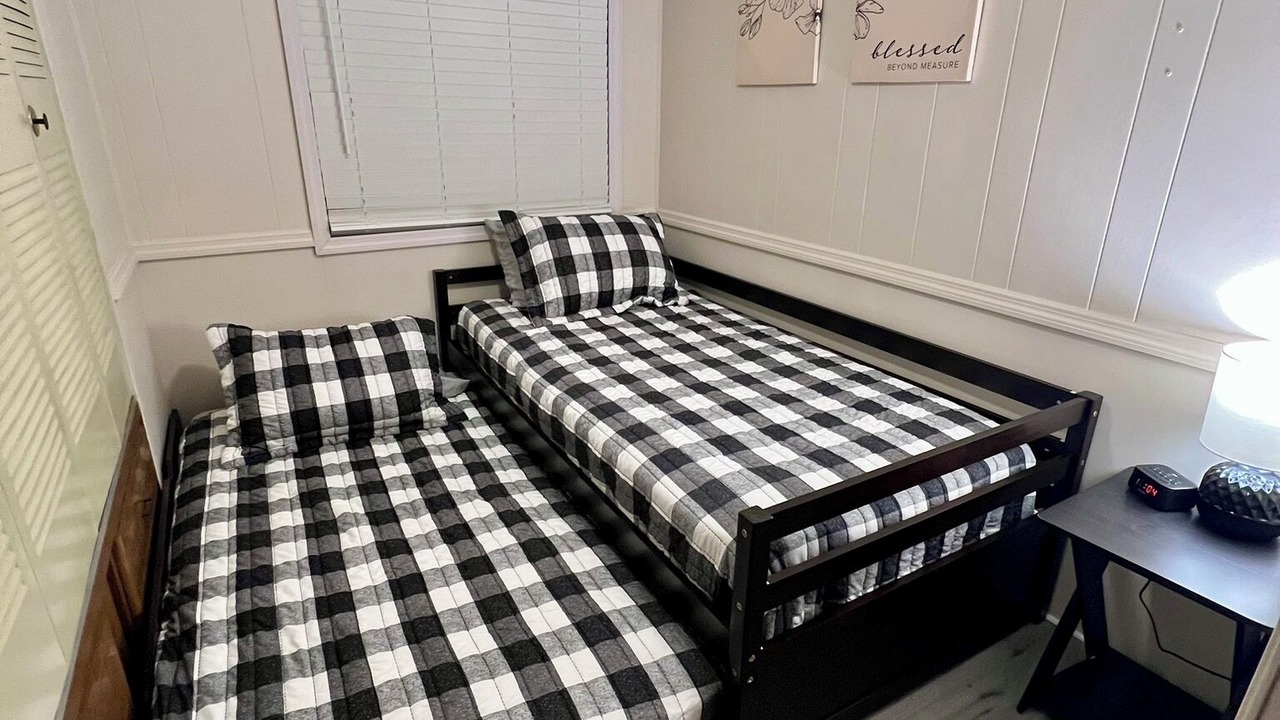 Photo of Bedroom in Crooked Lake Park