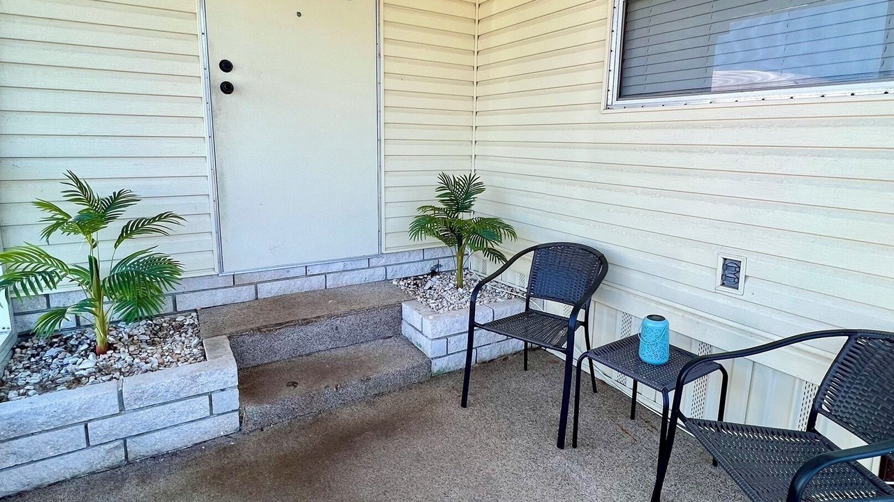 Photo of Patio Balcony in Crooked Lake Park