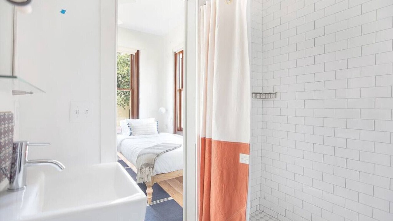 Photo of Bathroom in Yamacraw Village