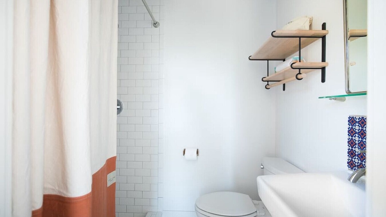 Photo of Bathroom in Yamacraw Village