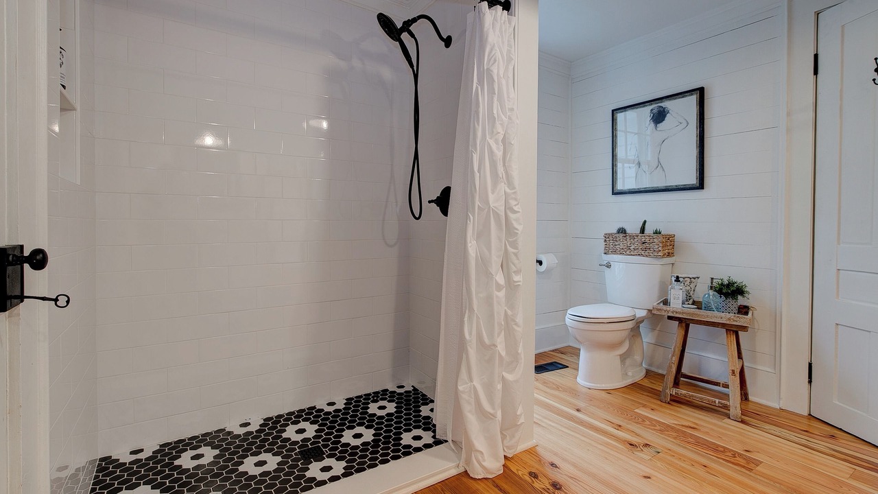 Photo of Bathroom in Pomaria