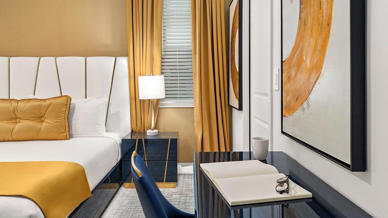 Photo of Bedroom in Florida Center