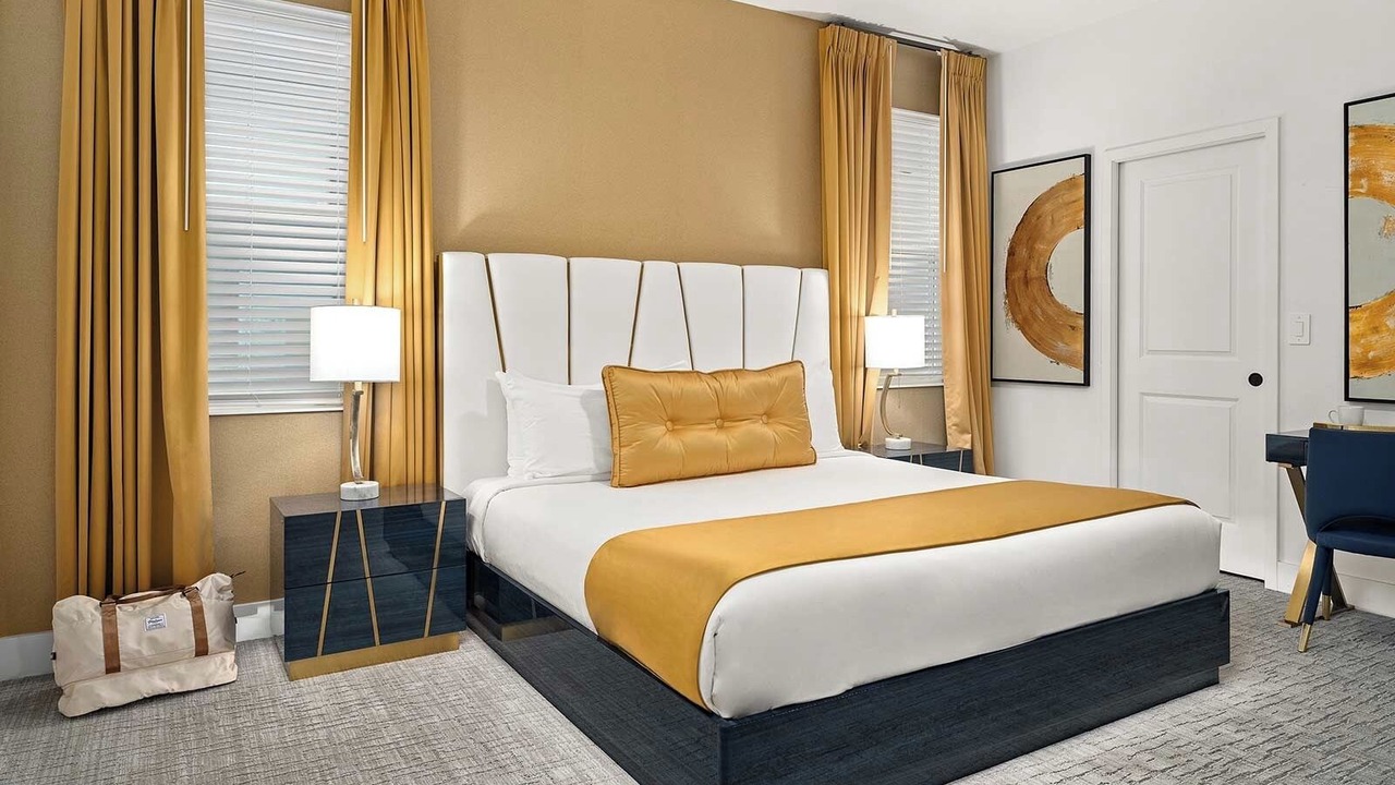 Photo of Bedroom in Florida Center