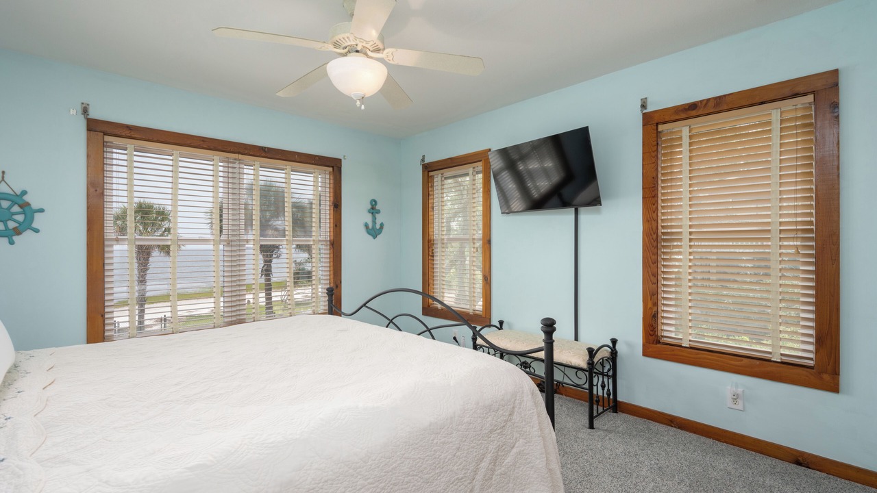 Photo of Bedroom in Saint Helena Island
