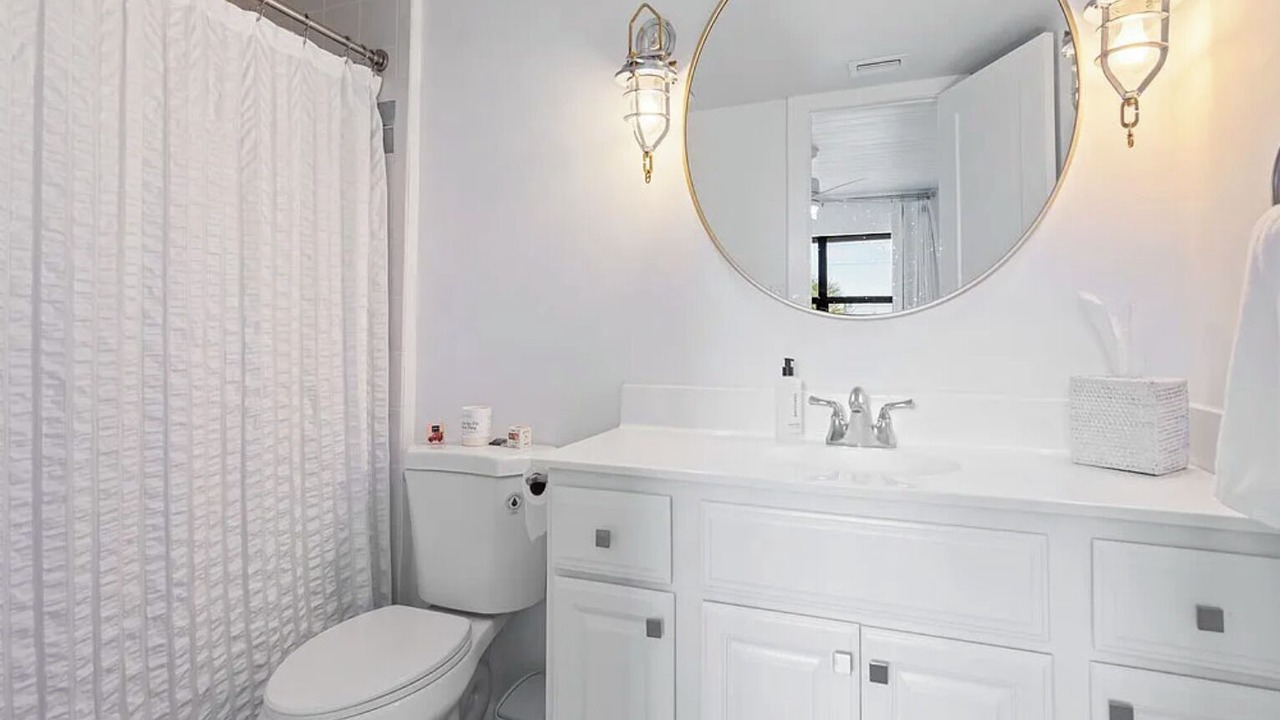 Photo of Bathroom in Central Beach