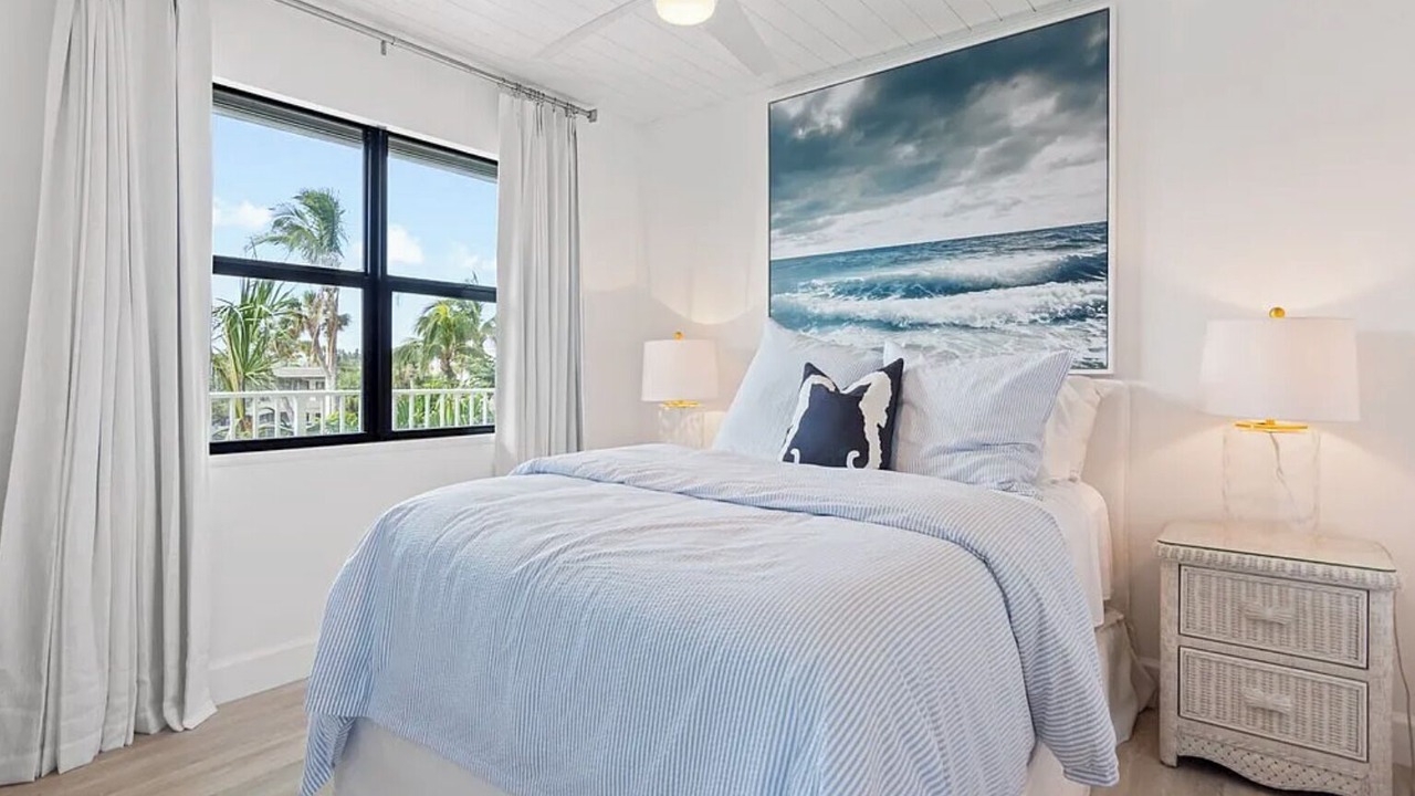 Photo of Bedroom in Central Beach