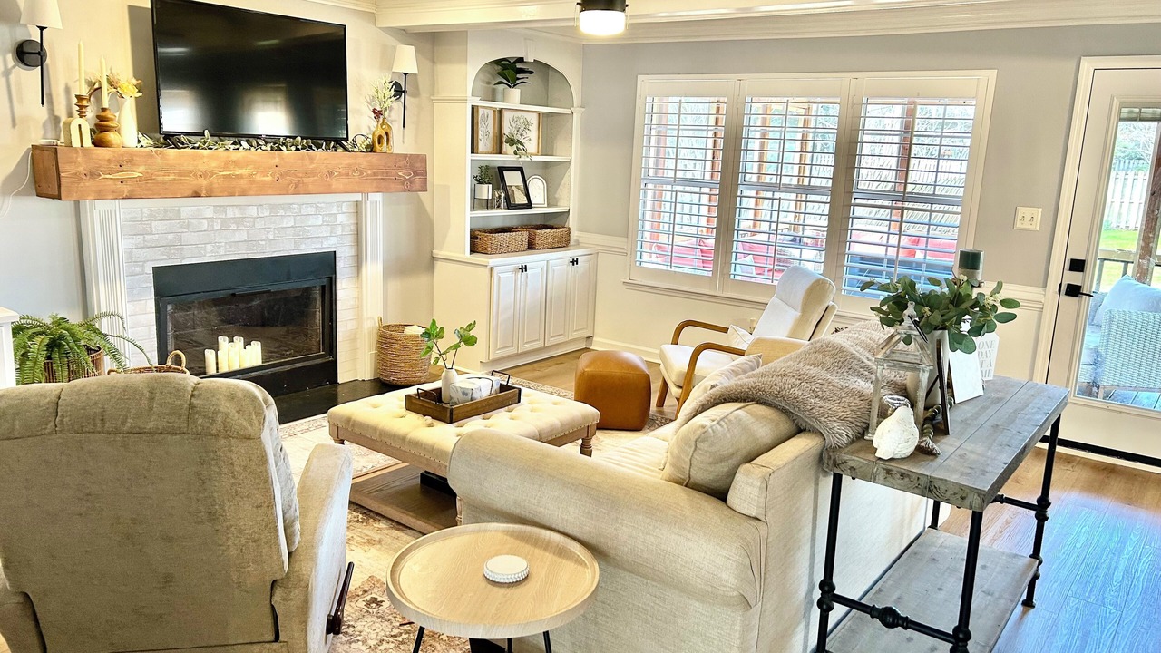 Photo of Livingroom in Evans