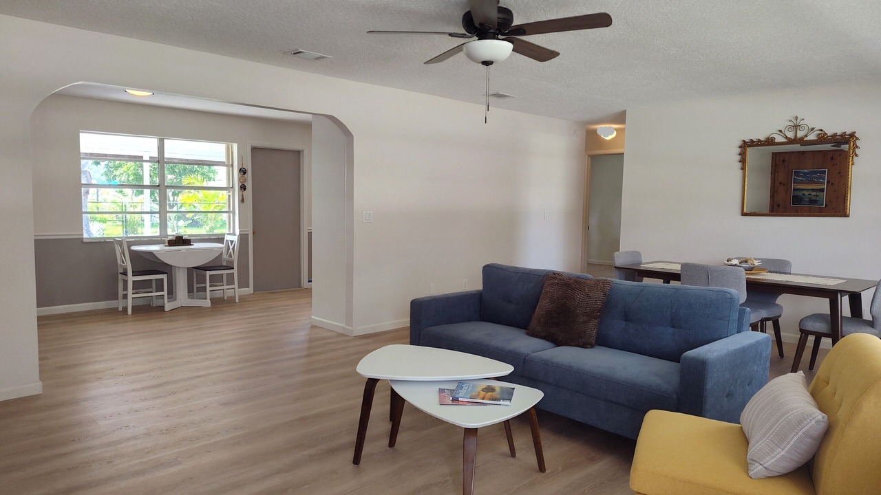 Photo of Livingroom in Sebastian Highlands