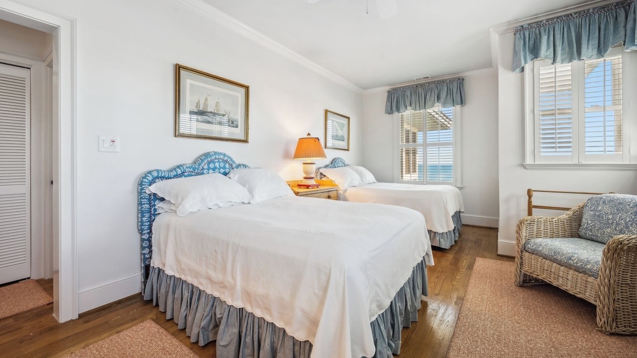 Photo of Bedroom in Debordieu Colony