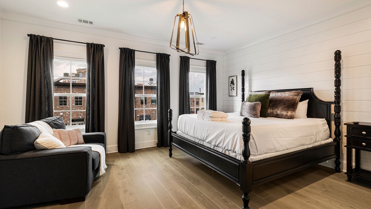 Photo of Bedroom in Hitch Village - Fred Wessels Homes