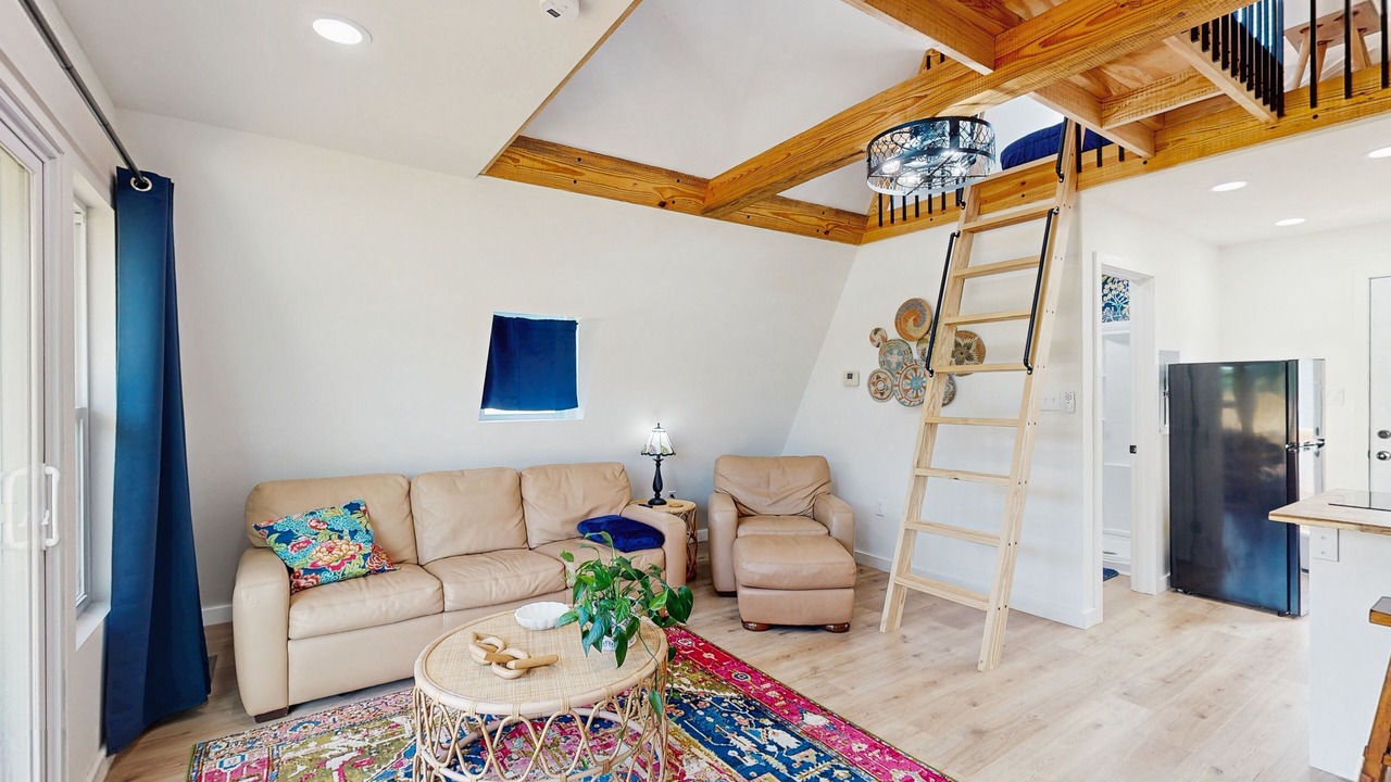 Photo of Livingroom in Leesville