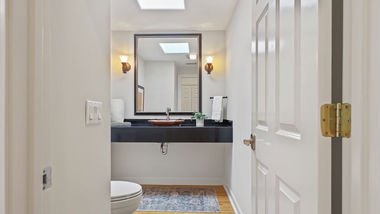 Photo of Bathroom in Beach Lagoon