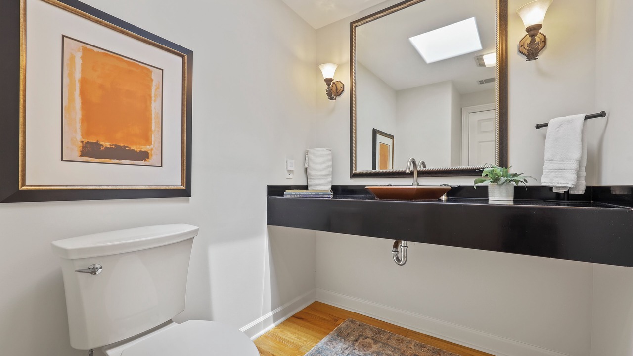 Photo of Bathroom in Beach Lagoon