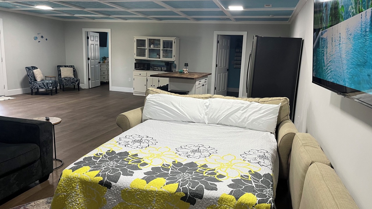 Photo of Bedroom in Floyd Dale