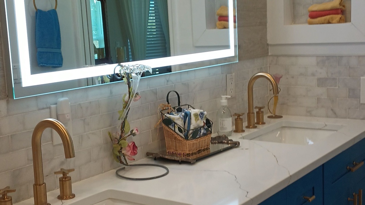 Photo of Bathroom in Crown Pointe