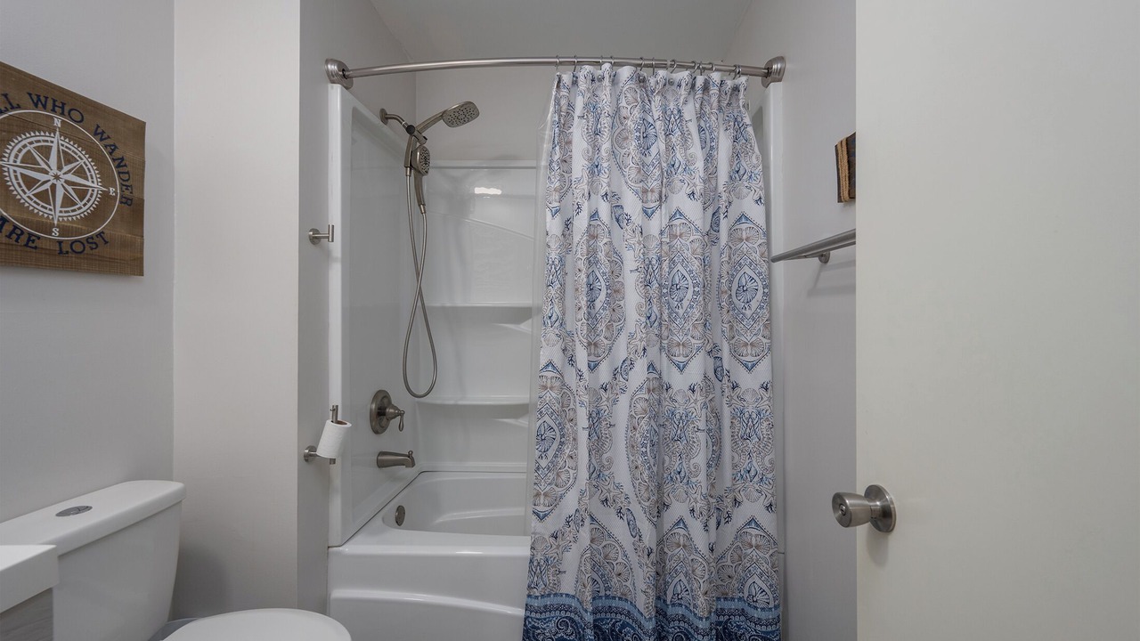 Photo of Bathroom in Beachwalk