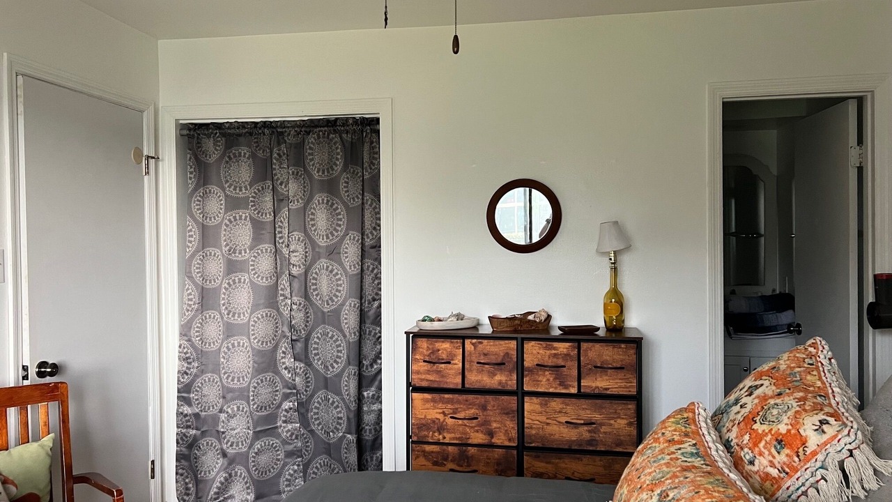 Photo of Bedroom in Midway