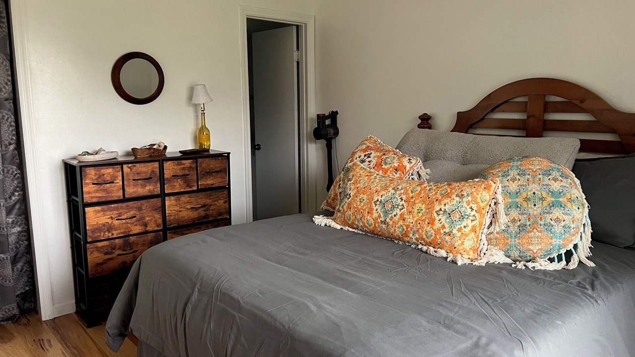 Photo of Bedroom in Midway
