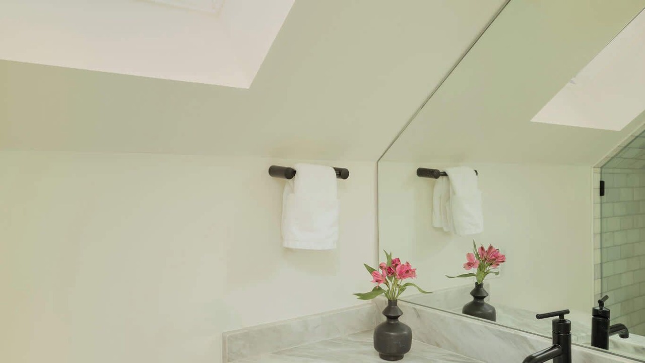 Photo of Bathroom in Dixon Park