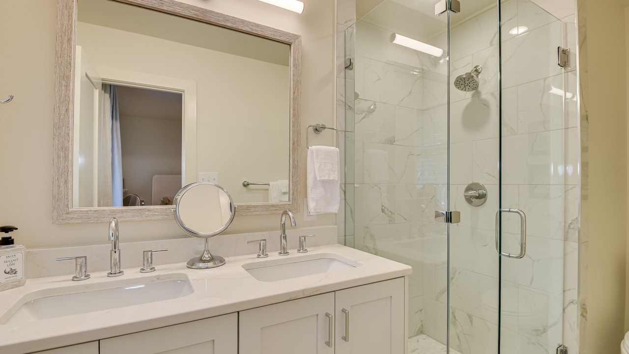 Photo of Bathroom in National Hills