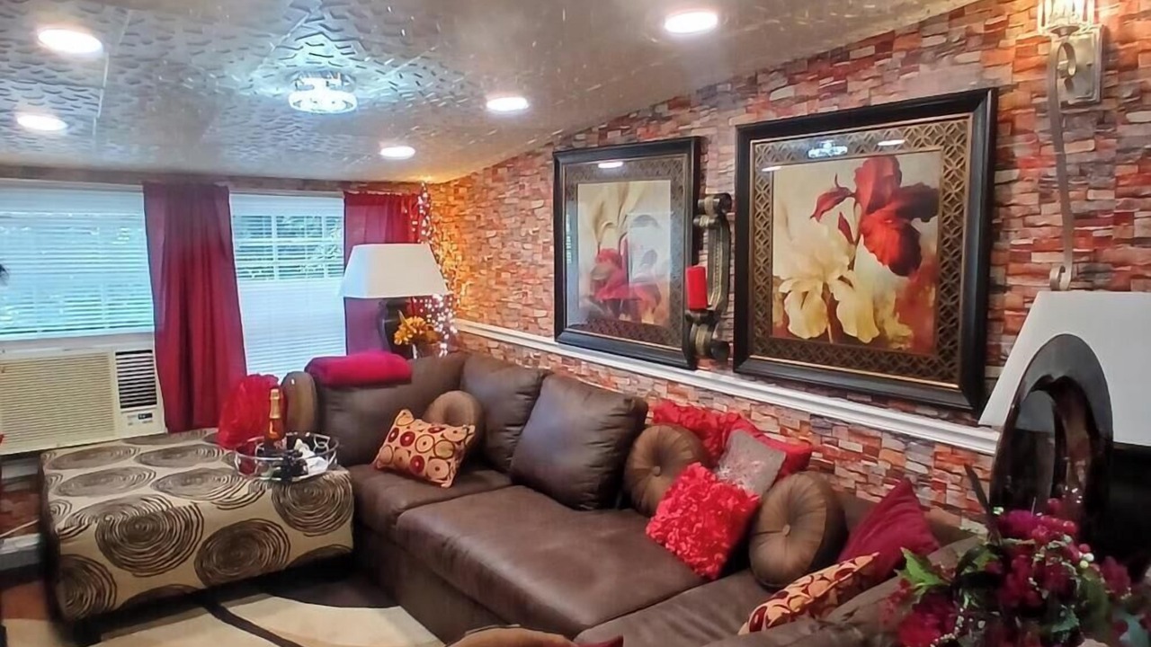 Photo of Livingroom in Southeast Raleigh