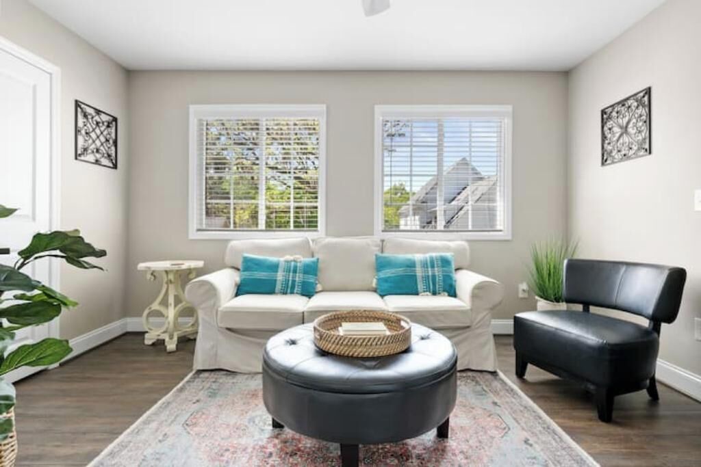 Photo of Livingroom in Charleston