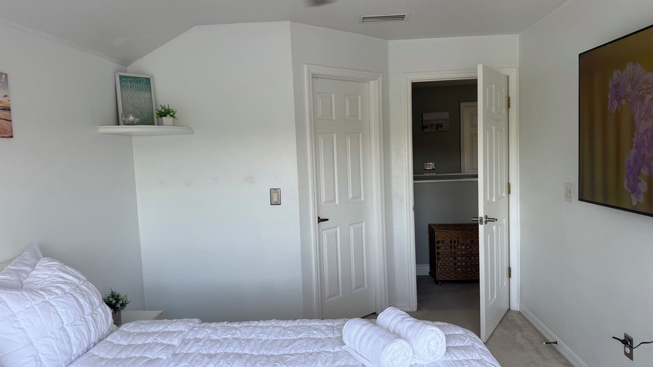 Photo of Bedroom in Riverview
