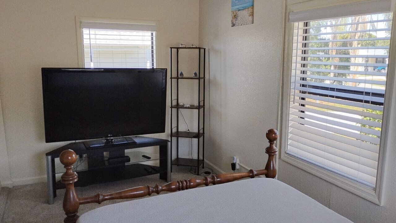 Photo of Bedroom in Crooked Lake Park