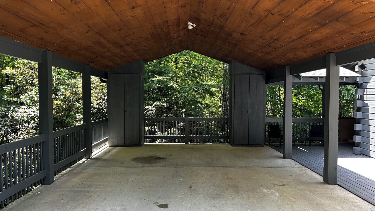 Photo of Patio Balcony in Cashiers