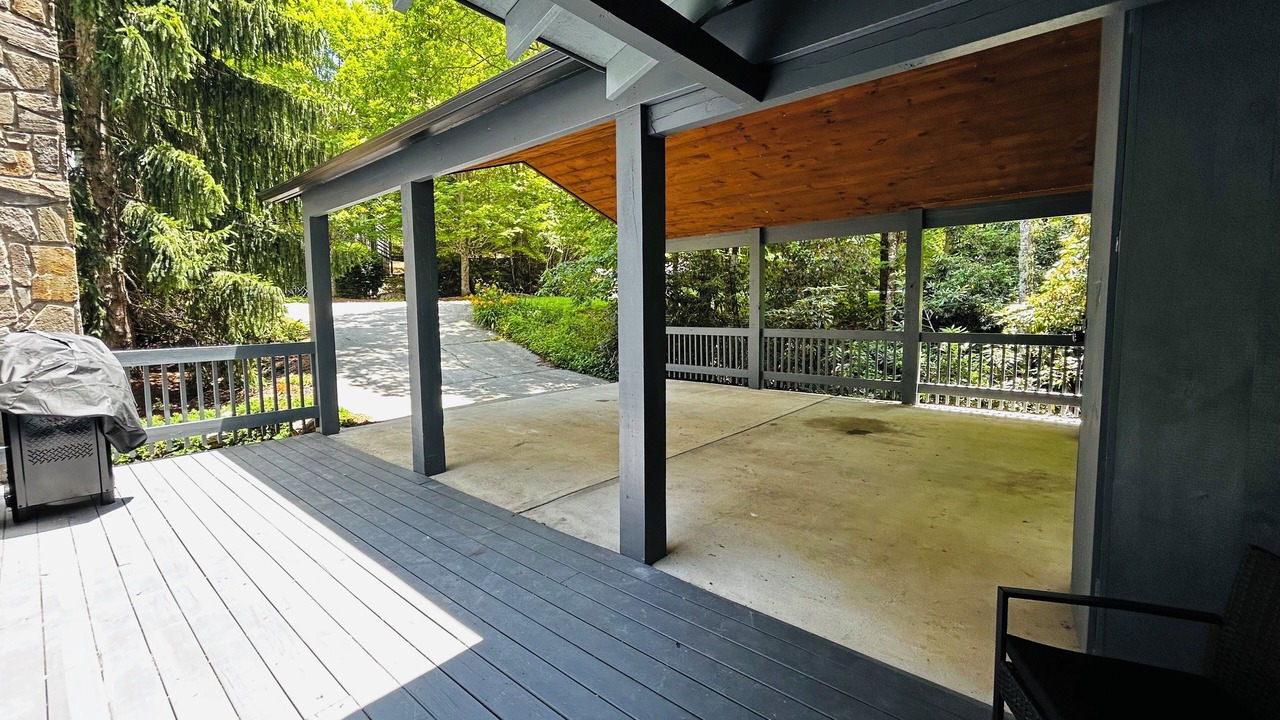 Photo of Patio Balcony in Cashiers