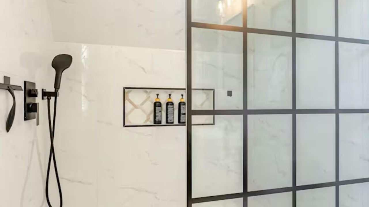 Photo of Bathroom in Midway