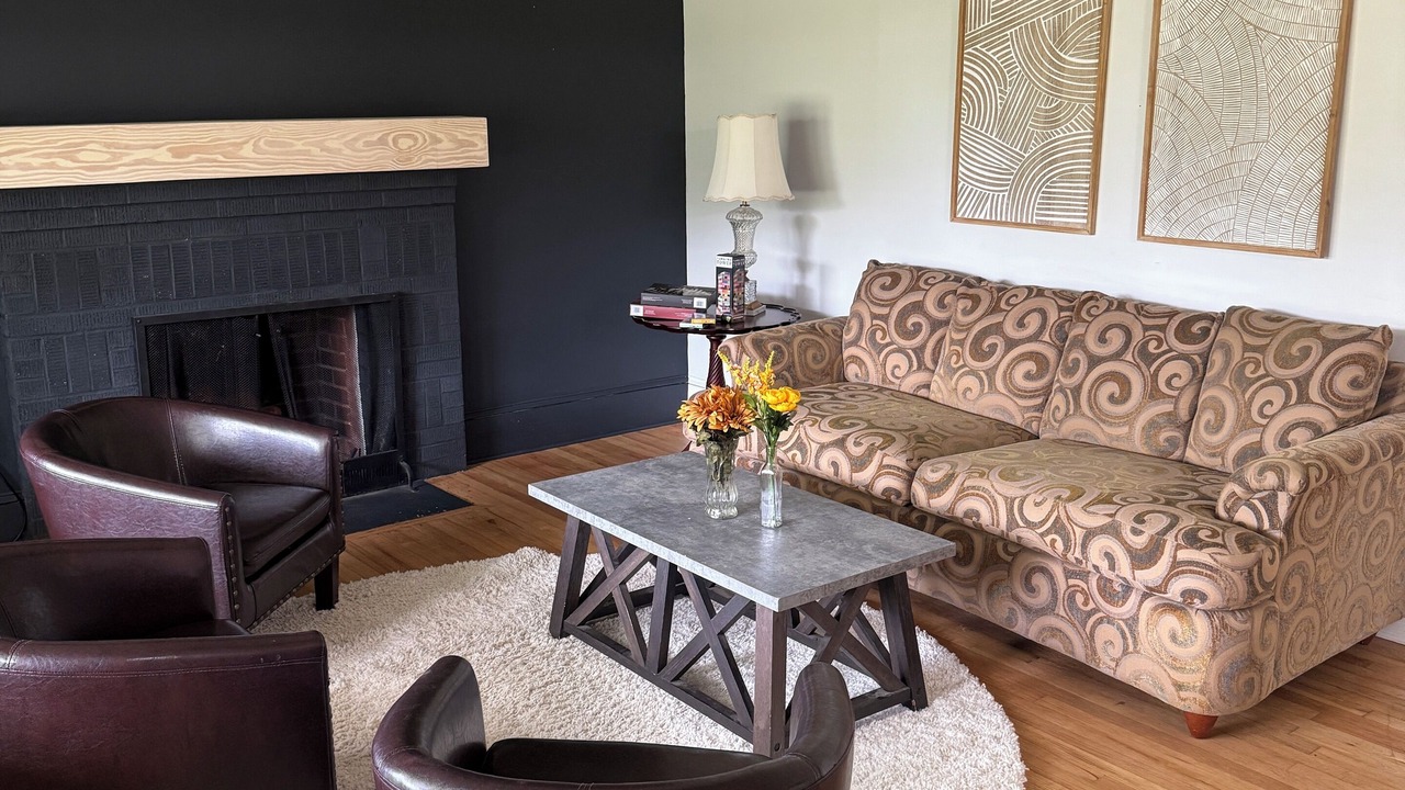 Photo of Livingroom in Leesville