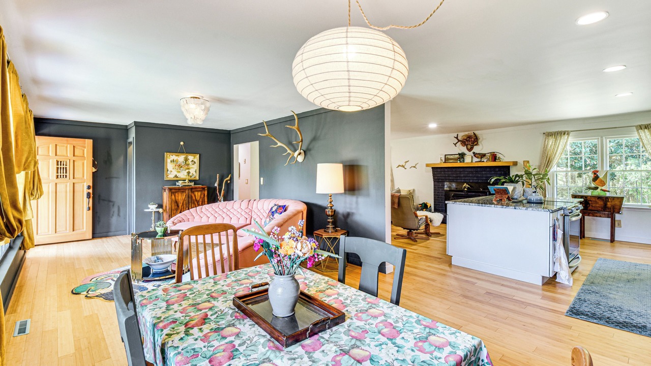 Photo of Livingroom in Salem