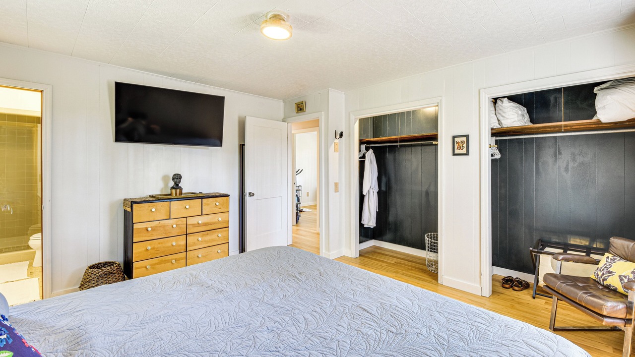 Photo of Bedroom in Salem