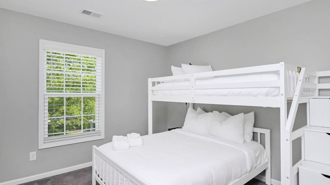 Photo of Bedroom in Leesville