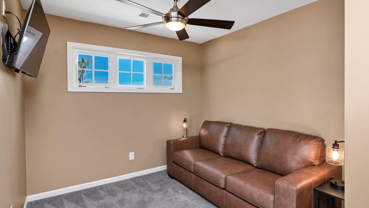 Photo of Livingroom in Leesville