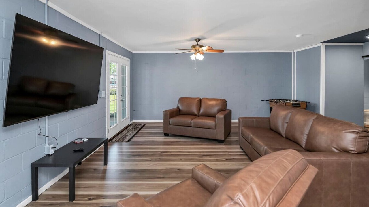 Photo of Livingroom in Leesville