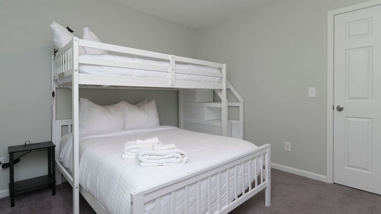 Photo of Bedroom in Leesville