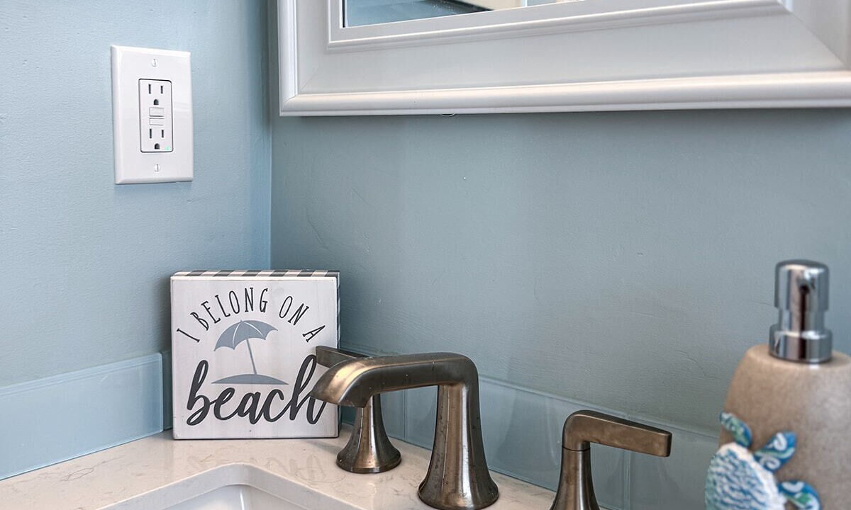 Photo of Bathroom in Crown Pointe